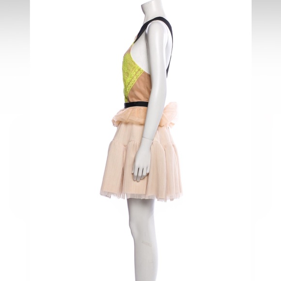 Three Floor Colorblock Dress - ADORABLE (Size M) - Picture 4 of 6